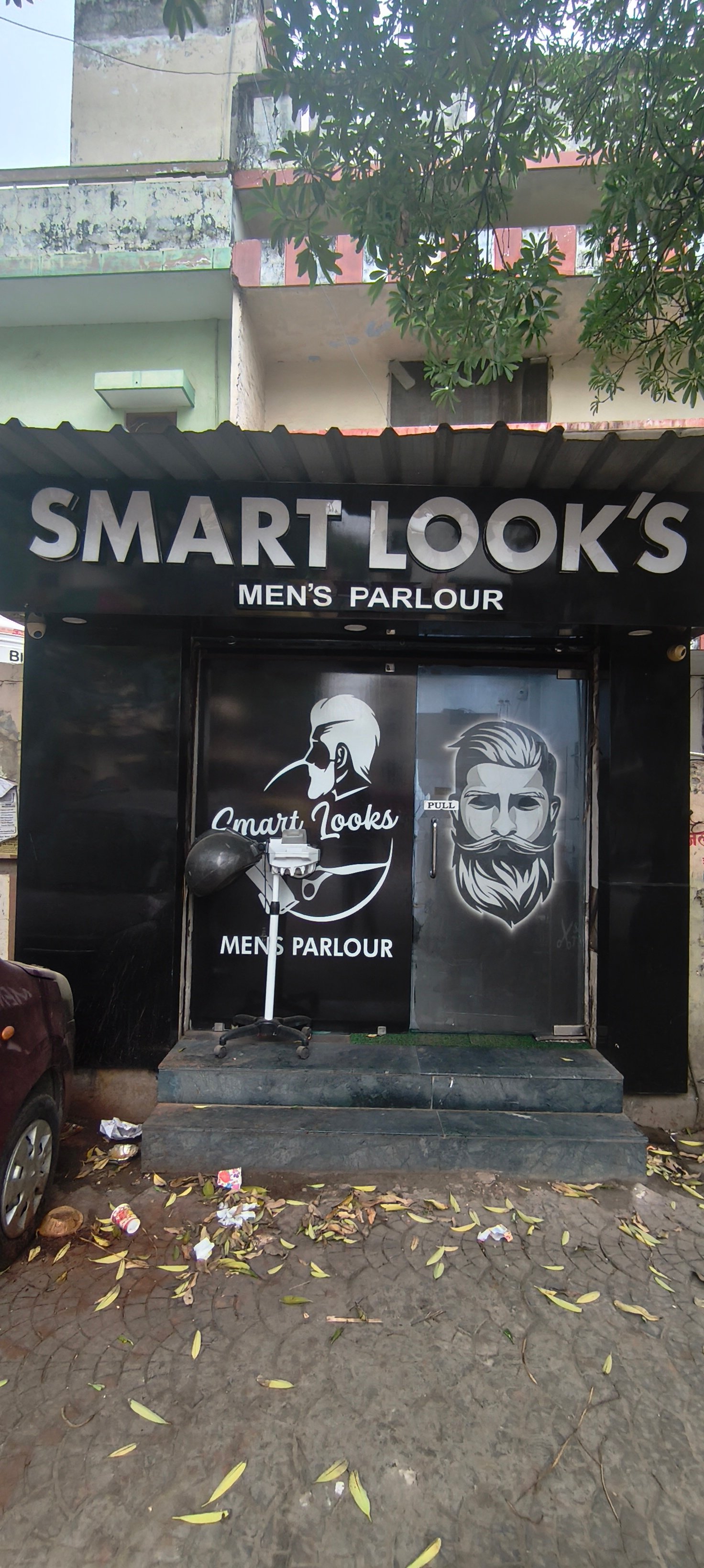 Smart Look Men's Parlour