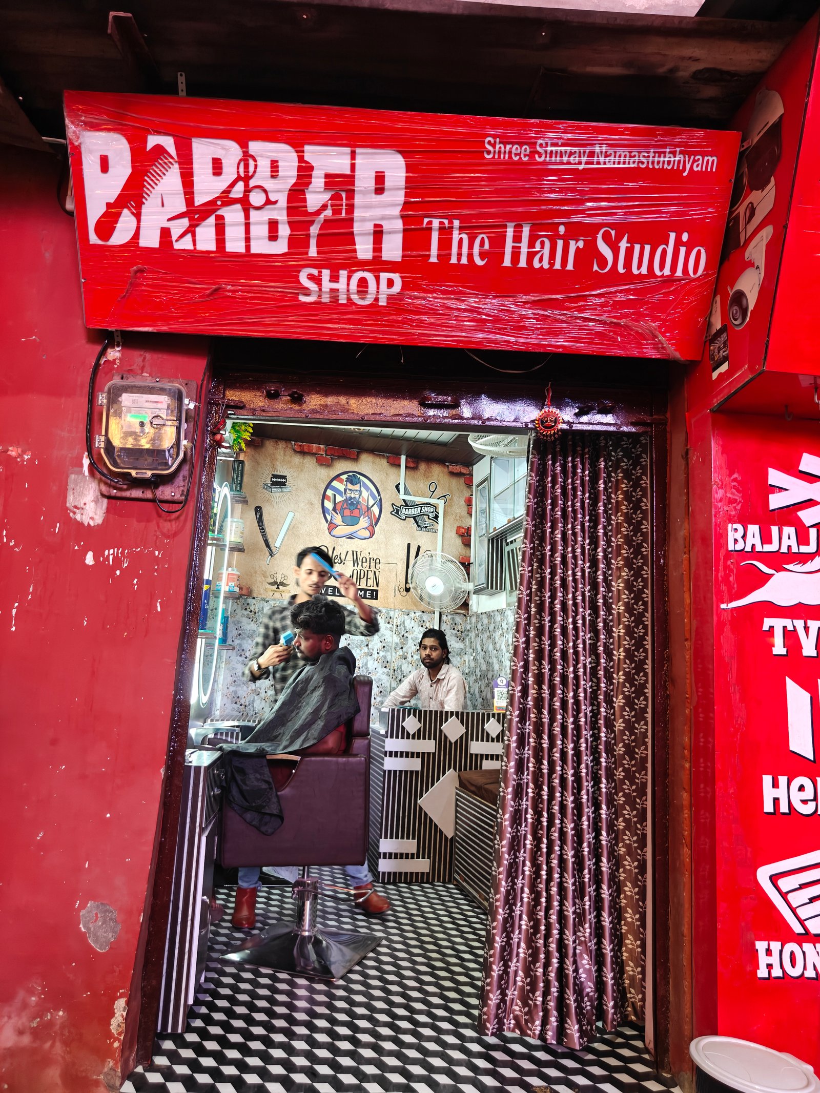 BARBER The hair studio